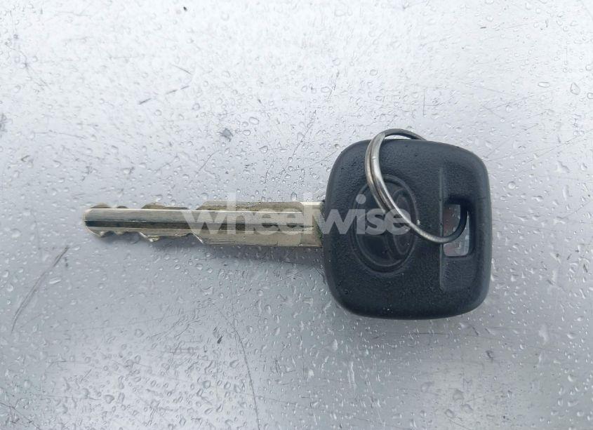 Photo 11 of 2005 Toyota Camry STD (VIN 4T1BE32K85U635814)