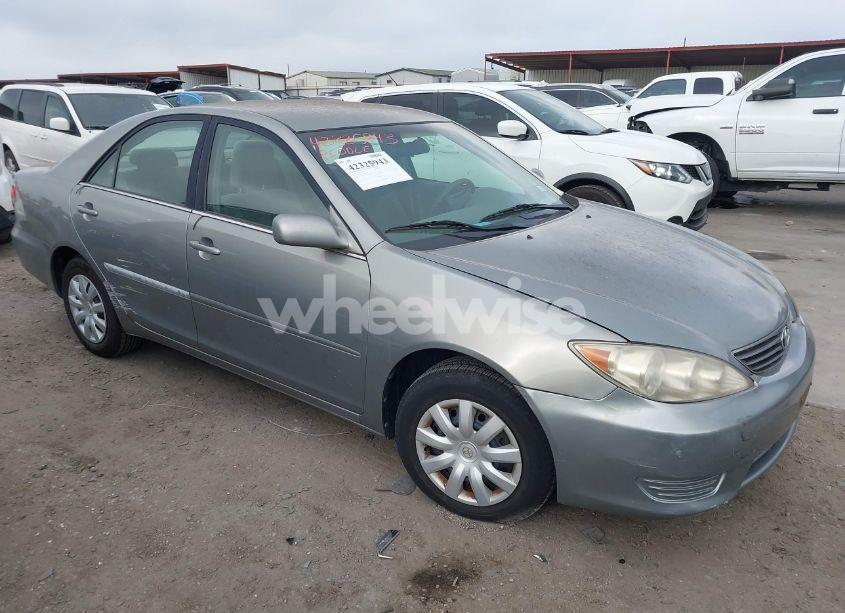 2005 Toyota Camry LE/SE/STD/XLE (VIN 4T1BE32K85U962987) main photo