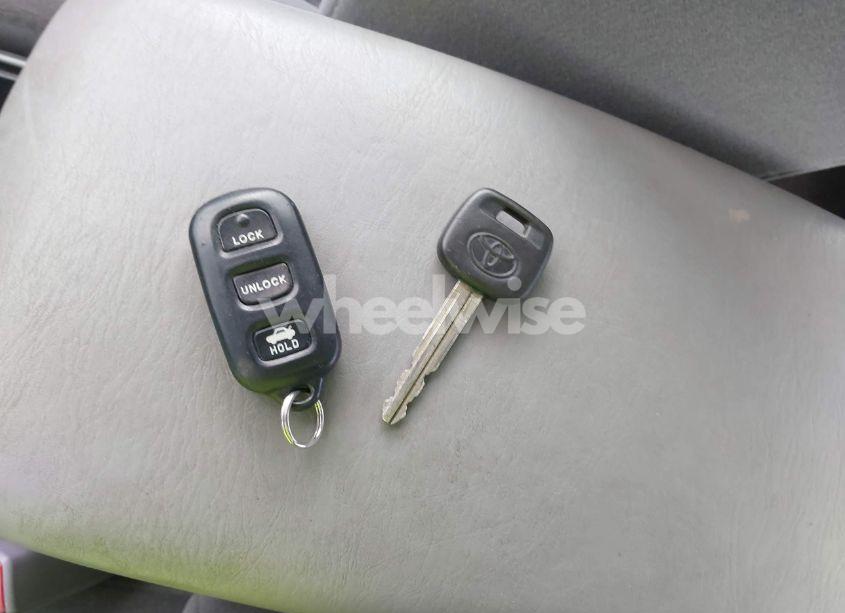 Photo 11 of 2005 Toyota Camry LE/SE/STD/XLE (VIN 4T1BE32K85U962987)
