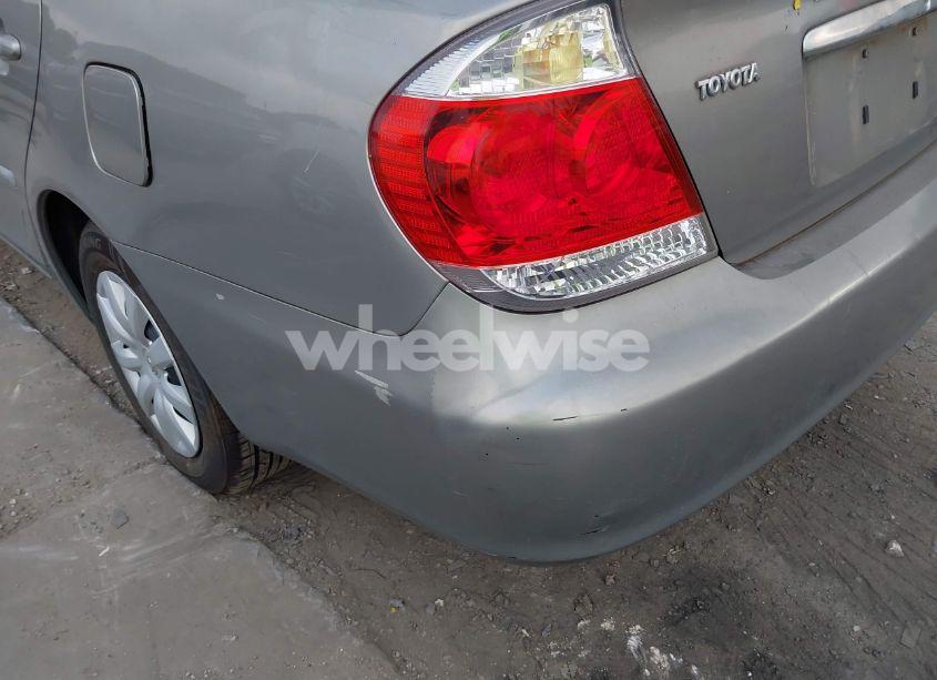 Photo 12 of 2005 Toyota Camry LE/SE/STD/XLE (VIN 4T1BE32K85U962987)
