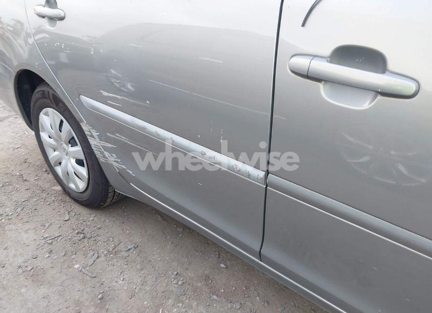 Photo 14 of 2005 Toyota Camry LE/SE/STD/XLE (VIN 4T1BE32K85U962987)