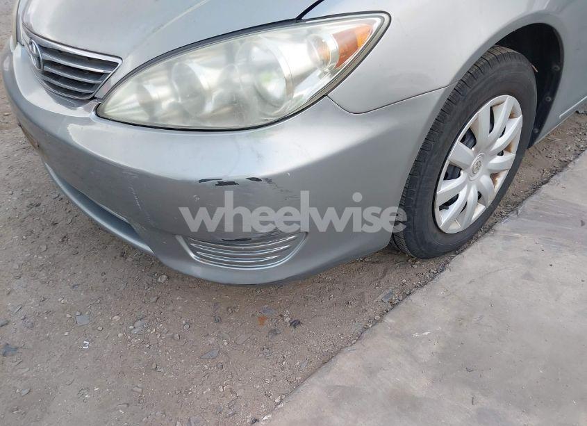 Photo 16 of 2005 Toyota Camry LE/SE/STD/XLE (VIN 4T1BE32K85U962987)