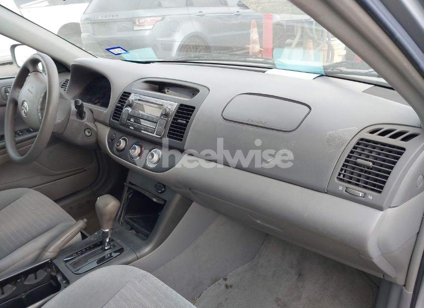 Photo 5 of 2005 Toyota Camry LE/SE/STD/XLE (VIN 4T1BE32K85U962987)