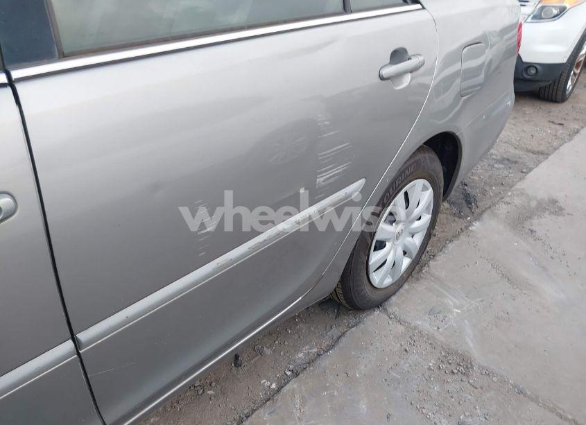 Photo 6 of 2005 Toyota Camry LE/SE/STD/XLE (VIN 4T1BE32K85U962987)