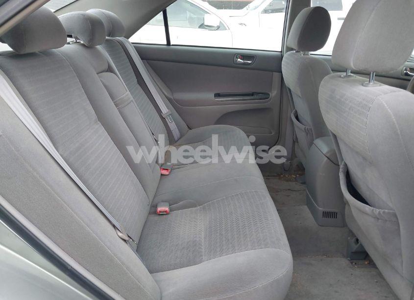 Photo 8 of 2005 Toyota Camry LE/SE/STD/XLE (VIN 4T1BE32K85U962987)