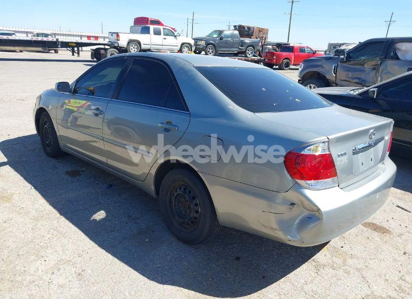Photo 3 of 2005 Toyota Camry LE (VIN 4T1BE32K85U991020)