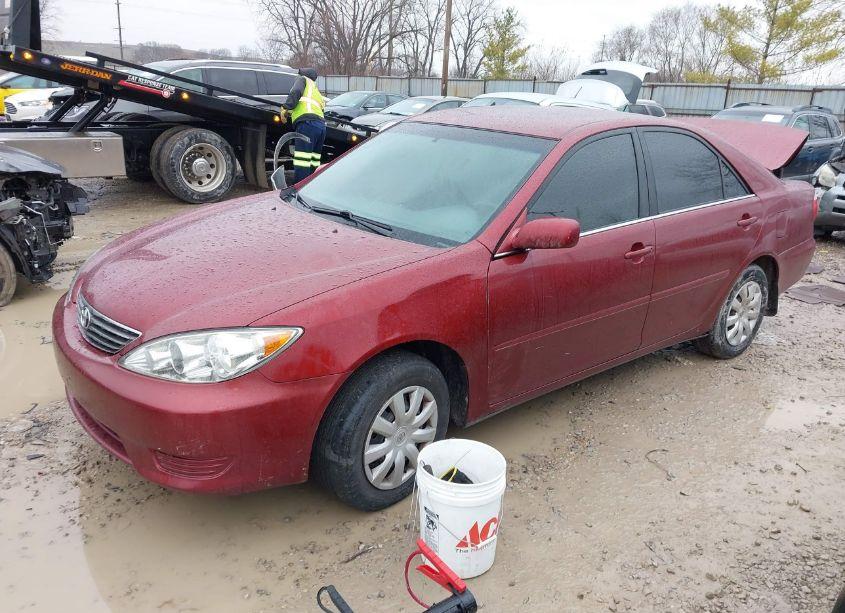 Photo 2 of 2006 Toyota Camry LE (VIN 4T1BE32K86U122743)