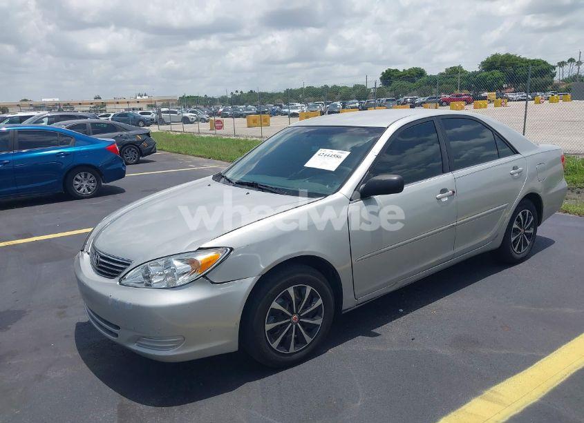 Photo 2 of 2006 Toyota Camry STD (VIN 4T1BE32K86U134326)