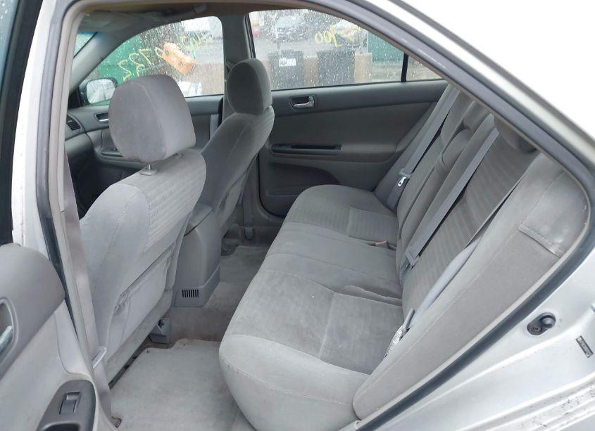 Photo 8 of 2006 Toyota Camry STD (VIN 4T1BE32K86U151157)