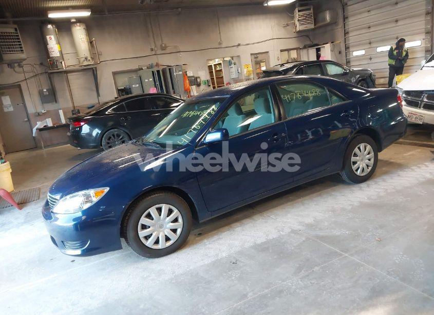 Photo 2 of 2006 Toyota Camry LE (VIN 4T1BE32K86U159114)