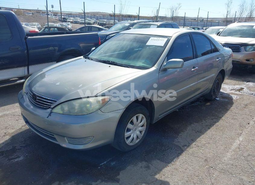 Photo 2 of 2006 Toyota Camry LE (VIN 4T1BE32K86U695948)