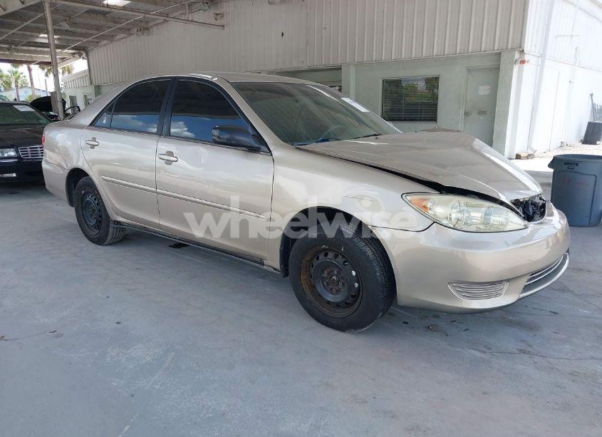 2006 Toyota Camry LE (VIN 4T1BE32K86U737115) main photo