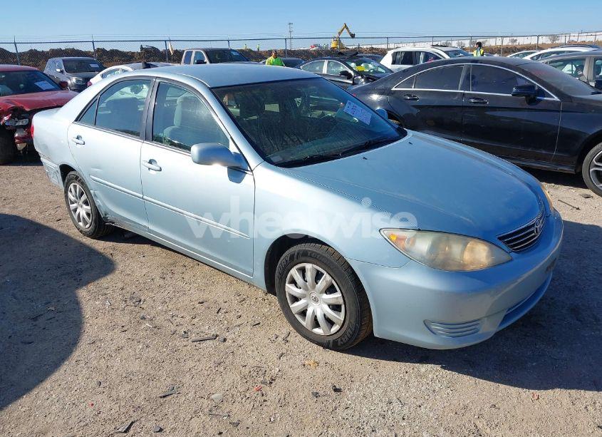 2006 Toyota Camry LE (VIN 4T1BE32K86U748065) main photo