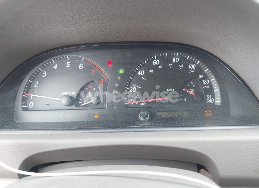 Photo 7 of 2002 Toyota Camry LE (VIN 4T1BE32K92U005327)