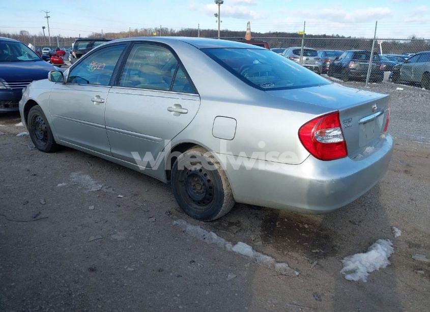 Photo 3 of 2002 Toyota Camry LE (VIN 4T1BE32K92U028980)