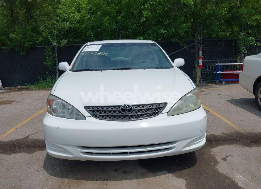 Photo 6 of 2002 Toyota Camry LE (VIN 4T1BE32K92U047903)