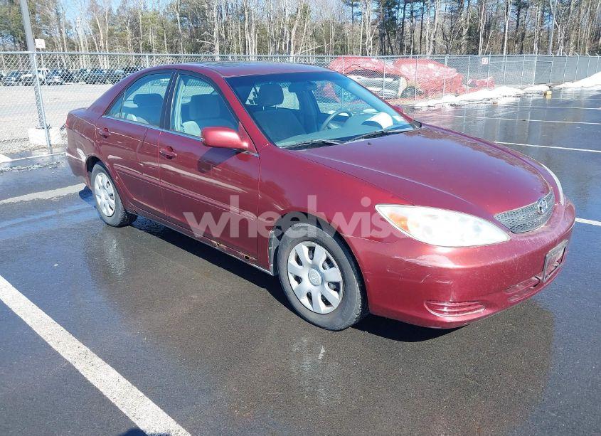 2002 Toyota Camry LE/XLE/SE (VIN 4T1BE32K92U049618) main photo
