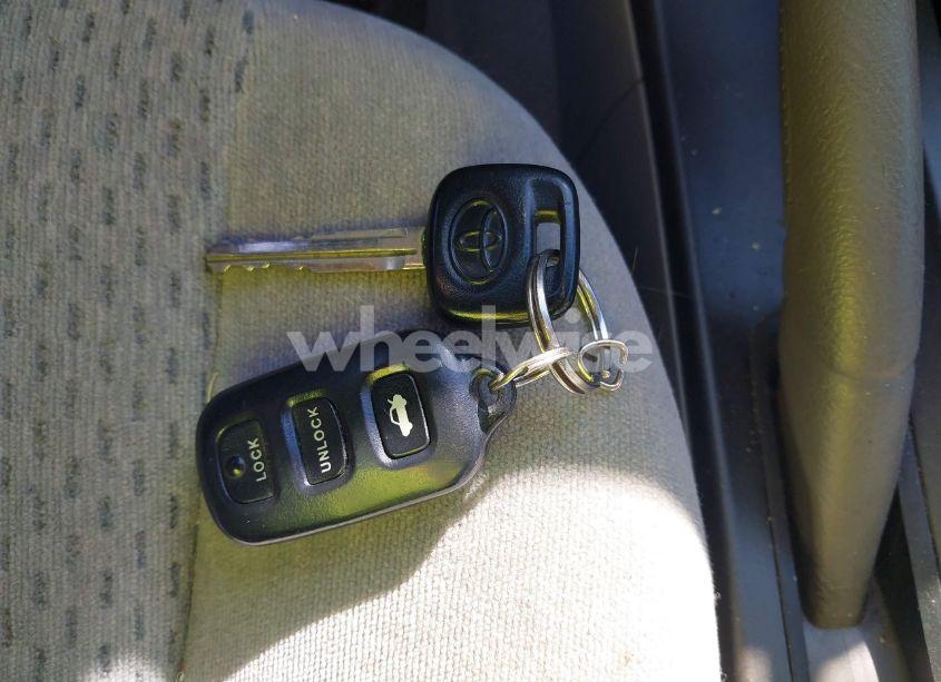 Photo 11 of 2002 Toyota Camry LE/XLE/SE (VIN 4T1BE32K92U049618)