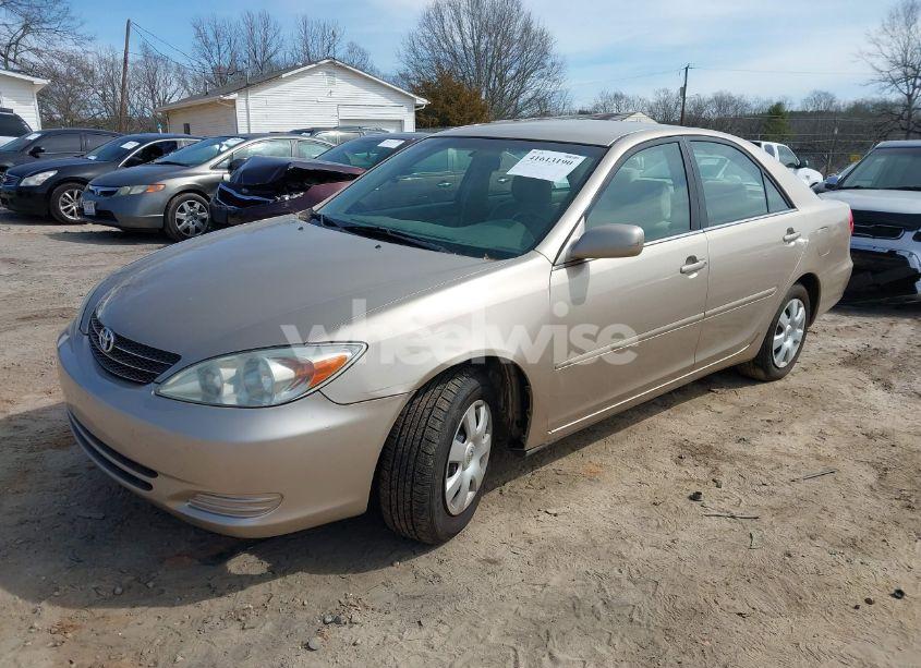 Photo 2 of 2002 Toyota Camry LE (VIN 4T1BE32K92U069139)