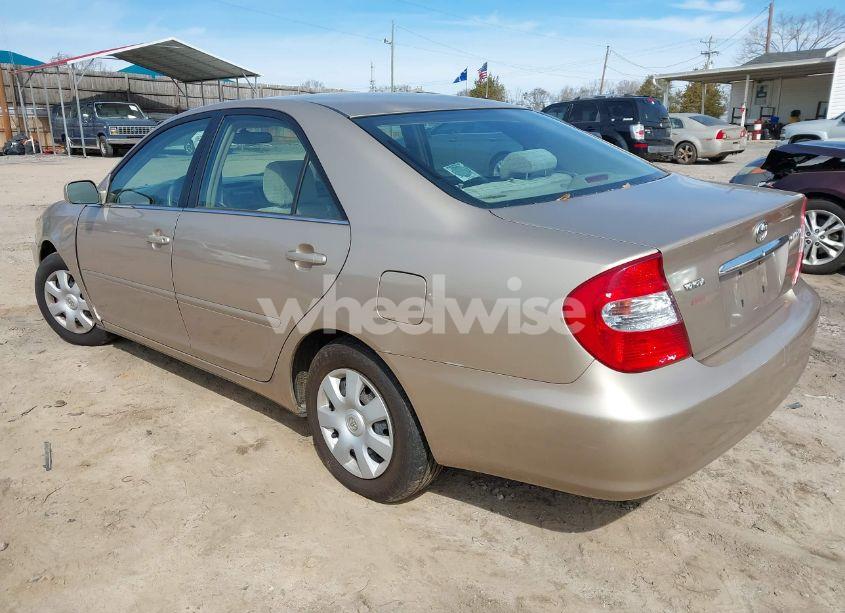 Photo 3 of 2002 Toyota Camry LE (VIN 4T1BE32K92U069139)