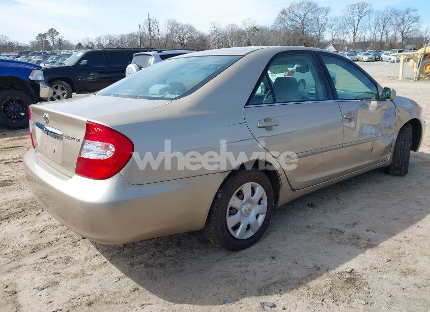 Photo 4 of 2002 Toyota Camry LE (VIN 4T1BE32K92U069139)