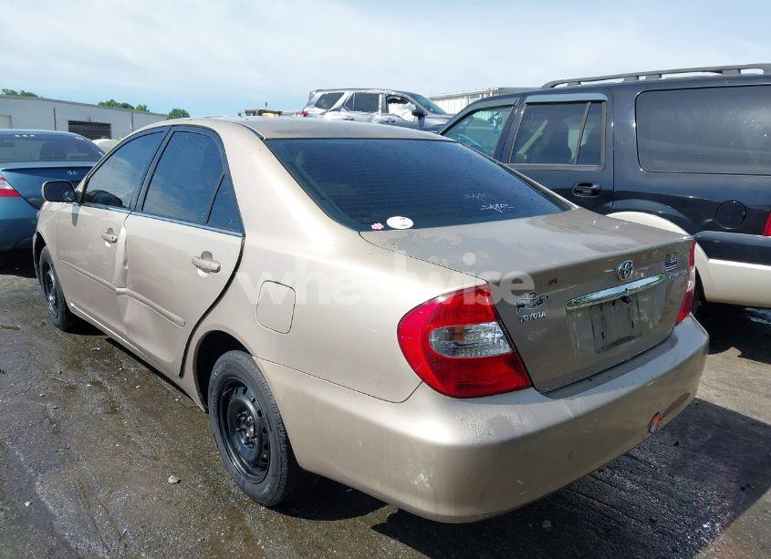 Photo 3 of 2002 Toyota Camry LE (VIN 4T1BE32K92U092811)