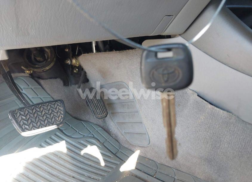 Photo 11 of 2002 Toyota Camry LE (VIN 4T1BE32K92U114712)