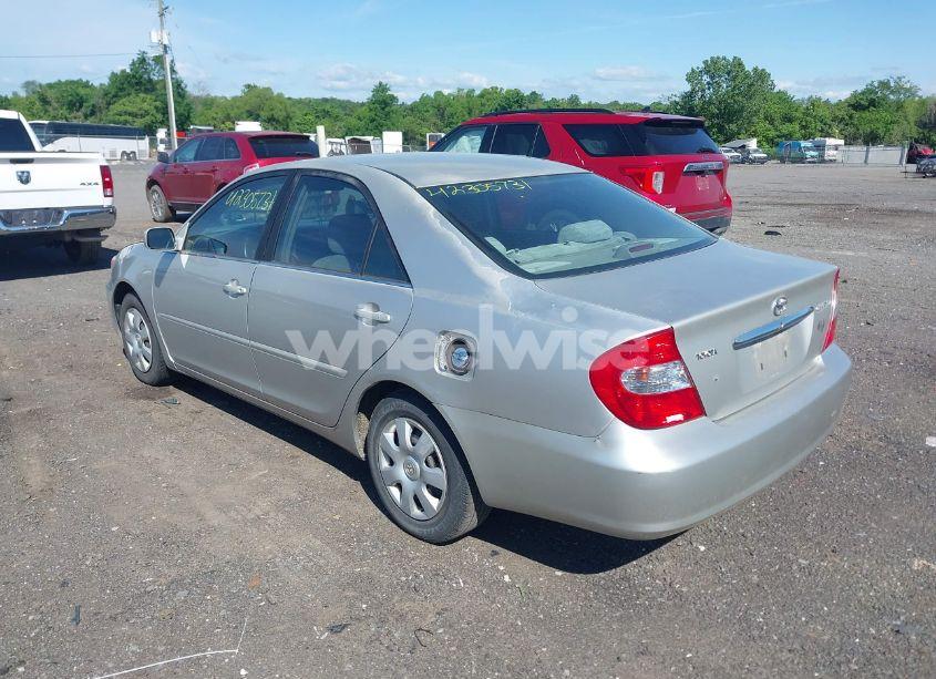 Photo 3 of 2002 Toyota Camry LE (VIN 4T1BE32K92U114712)