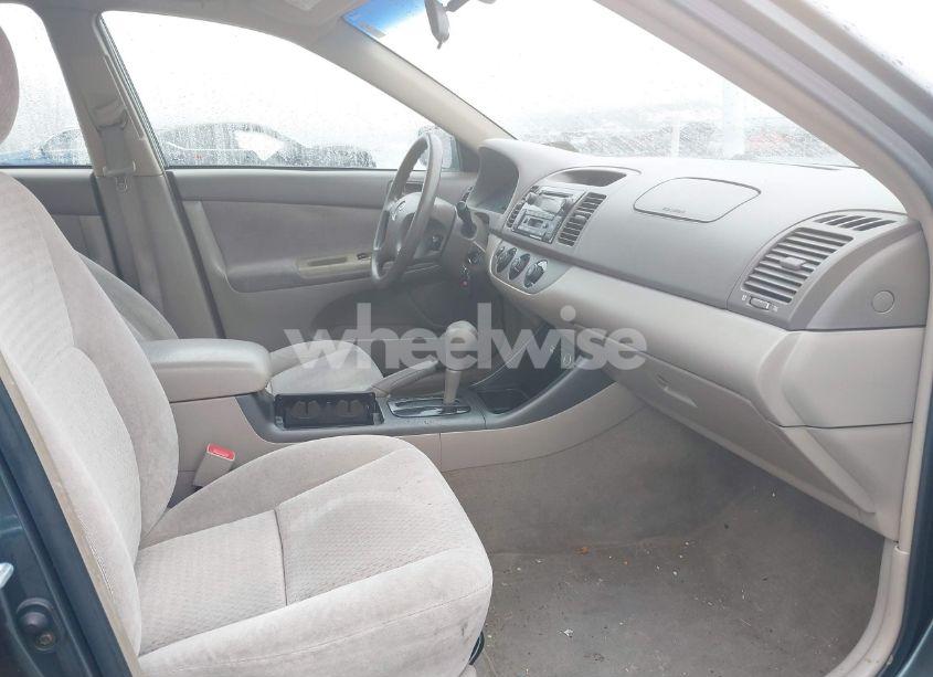 Photo 5 of 2002 Toyota Camry LE (VIN 4T1BE32K92U526046)