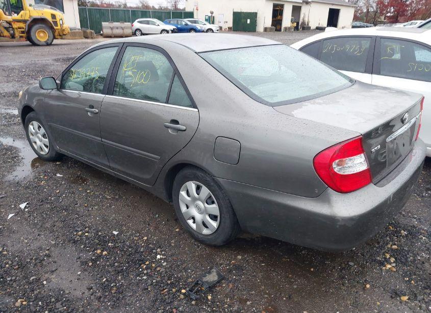 Photo 3 of 2002 Toyota Camry LE (VIN 4T1BE32K92U549374)