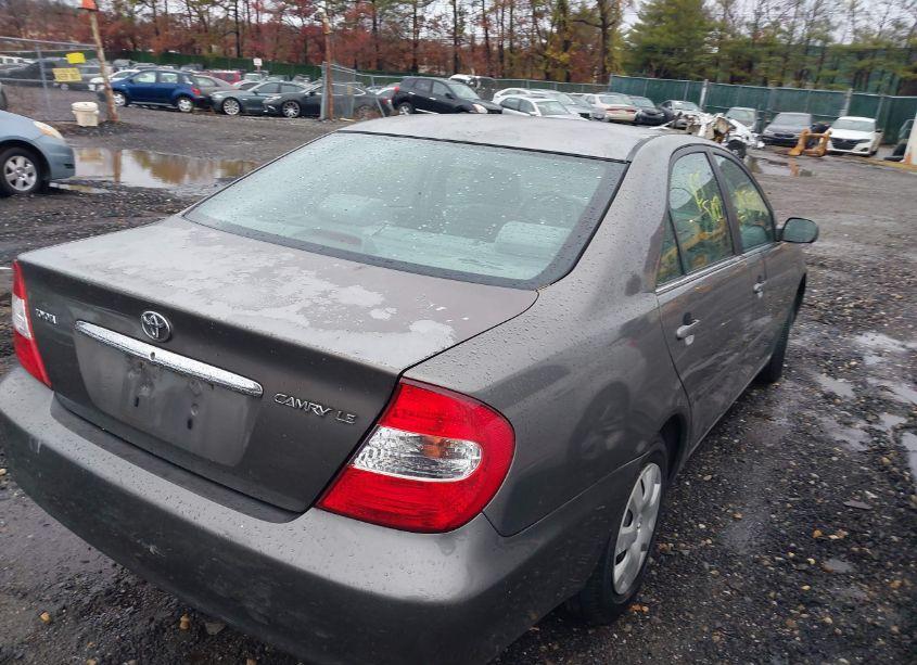 Photo 4 of 2002 Toyota Camry LE (VIN 4T1BE32K92U549374)