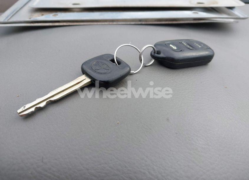 Photo 11 of 2002 Toyota Camry LE (VIN 4T1BE32K92U569897)