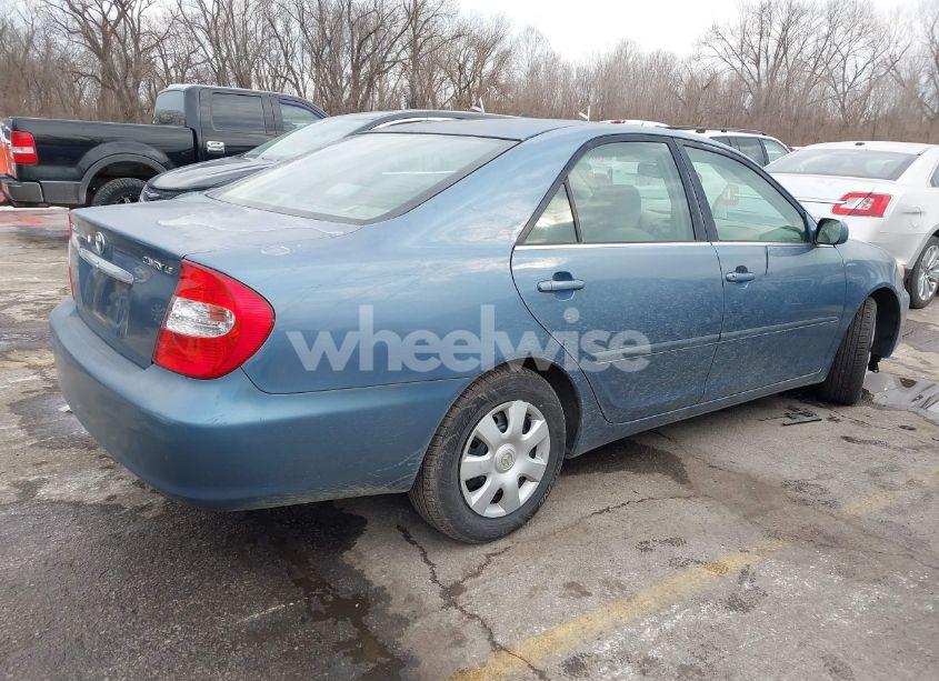 Photo 4 of 2002 Toyota Camry LE (VIN 4T1BE32K92U569897)