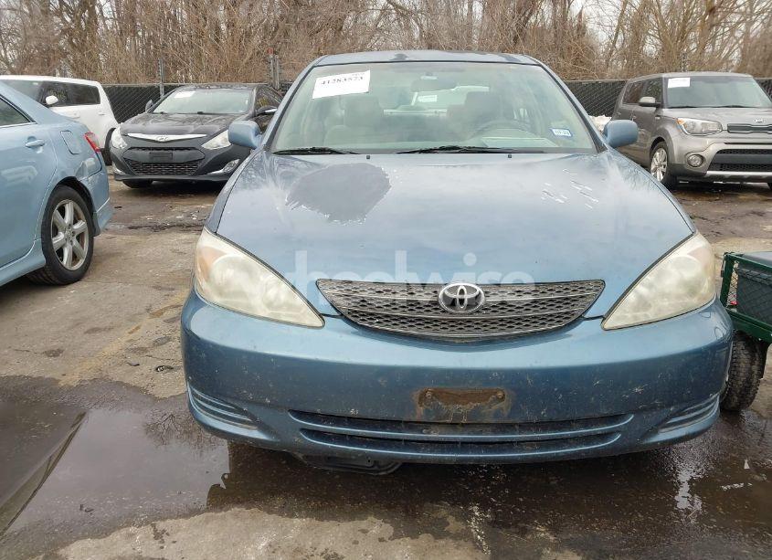 Photo 6 of 2002 Toyota Camry LE (VIN 4T1BE32K92U569897)