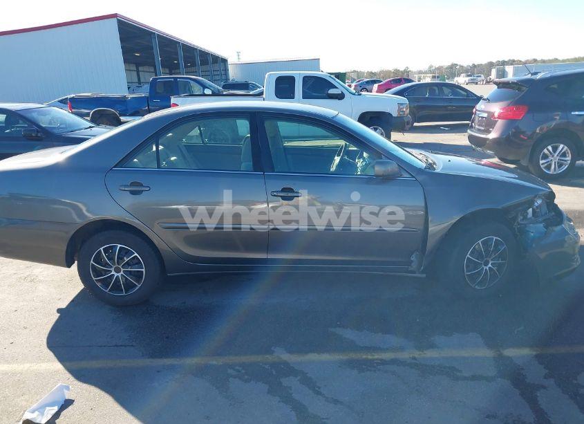 Photo 13 of 2002 Toyota Camry LE (VIN 4T1BE32K92U570578)