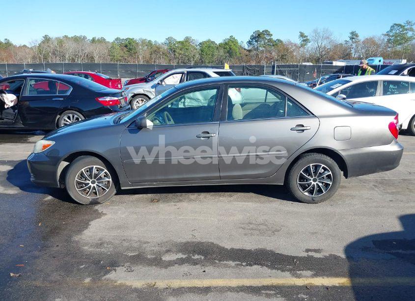 Photo 14 of 2002 Toyota Camry LE (VIN 4T1BE32K92U570578)