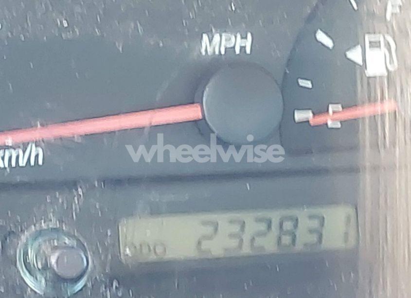 Photo 15 of 2002 Toyota Camry LE (VIN 4T1BE32K92U570578)