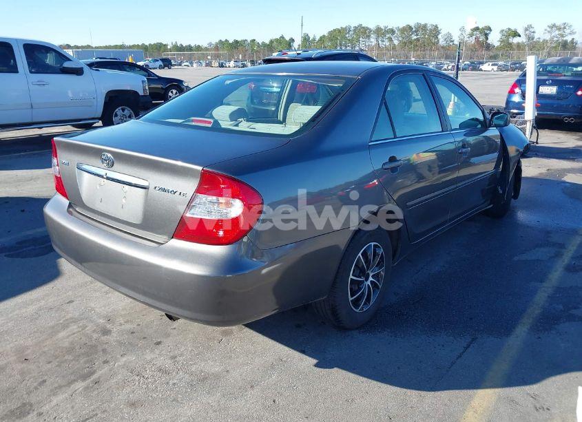 Photo 4 of 2002 Toyota Camry LE (VIN 4T1BE32K92U570578)