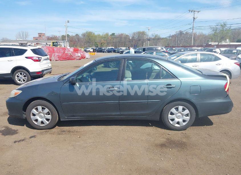 Photo 14 of 2002 Toyota Camry LE (VIN 4T1BE32K92U581337)