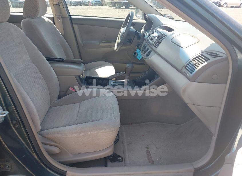 Photo 5 of 2002 Toyota Camry LE (VIN 4T1BE32K92U581337)