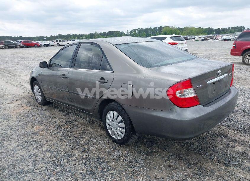 Photo 3 of 2002 Toyota Camry LE (VIN 4T1BE32K92U587008)