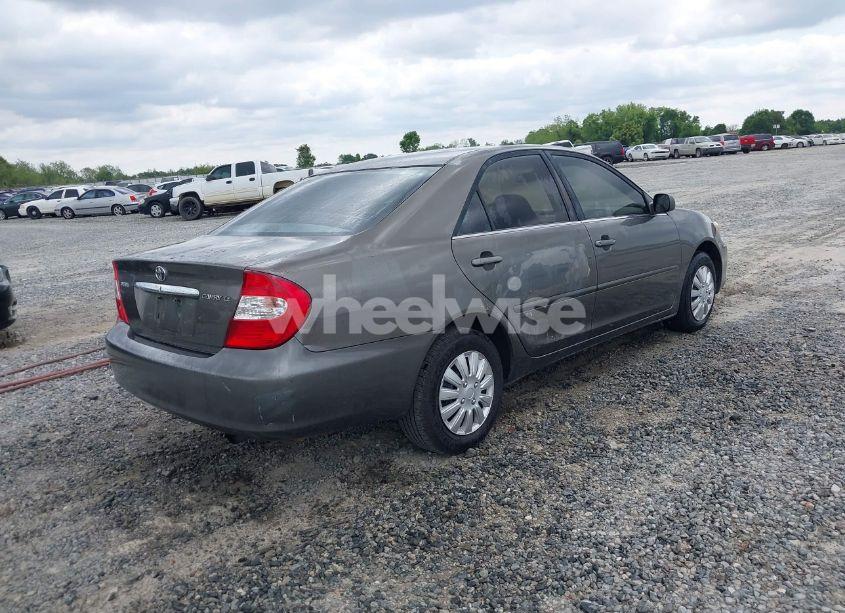 Photo 4 of 2002 Toyota Camry LE (VIN 4T1BE32K92U587008)