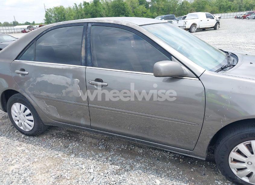 Photo 6 of 2002 Toyota Camry LE (VIN 4T1BE32K92U587008)