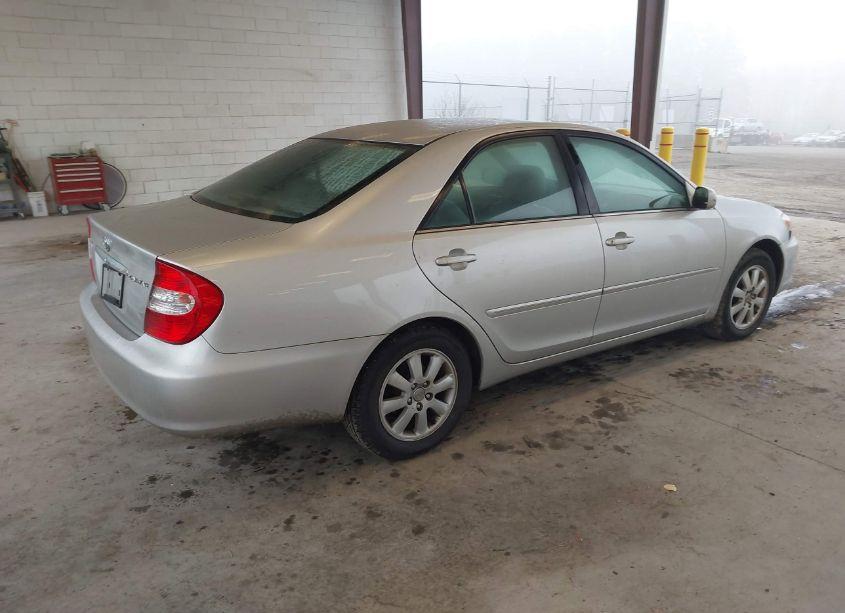 Photo 4 of 2002 Toyota Camry XLE (VIN 4T1BE32K92U590183)