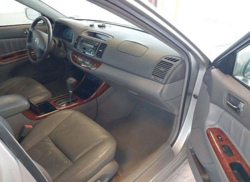 Photo 5 of 2002 Toyota Camry XLE (VIN 4T1BE32K92U590183)
