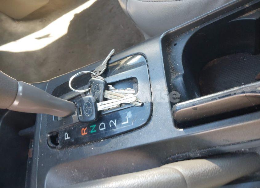 Photo 11 of 2002 Toyota Camry LE (VIN 4T1BE32K92U618449)