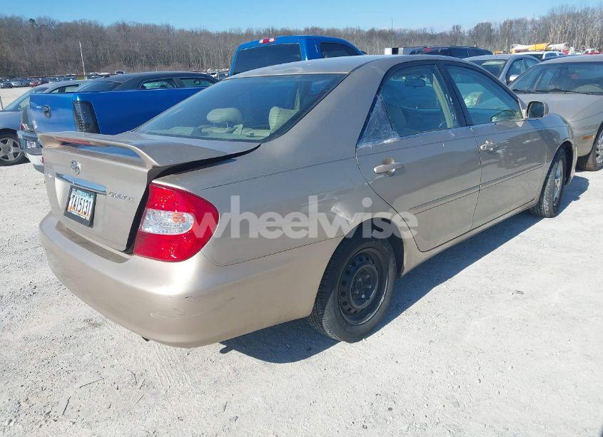 Photo 4 of 2002 Toyota Camry LE (VIN 4T1BE32K92U618449)