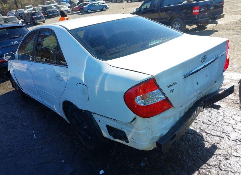 Photo 3 of 2003 Toyota Camry LE (VIN 4T1BE32K93U141250)