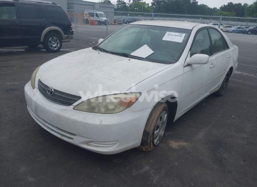 Photo 2 of 2003 Toyota Camry LE (VIN 4T1BE32K93U146514)