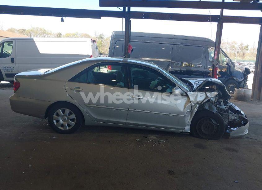 Photo 14 of 2003 Toyota Camry LE (VIN 4T1BE32K93U154421)